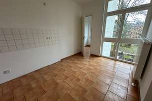 1. OG / neuer Vinylboden/ Wanne + Dusche / Süd-Balkon u.v.m. – Rudolf-Breitscheid-Straße 21, 9112 Kaßberg, Chemnitz – Vorschaubild 3