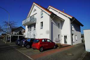 3-Zimmer-Maisonettewohnung mit Dachterrasse & Carport in Schloß Neuhaus Paderborn