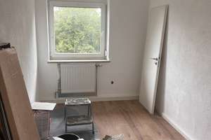 4-Zimmer-Wohnung mit Balkon, 74 m² – Nähe Hauptbahnhof Ingolstadt Kernsaniert & großzügig: 4-Zimmer – Wertingerstrasse 28, 85053 Südost, Ingolstadt – Vorschaubild 2