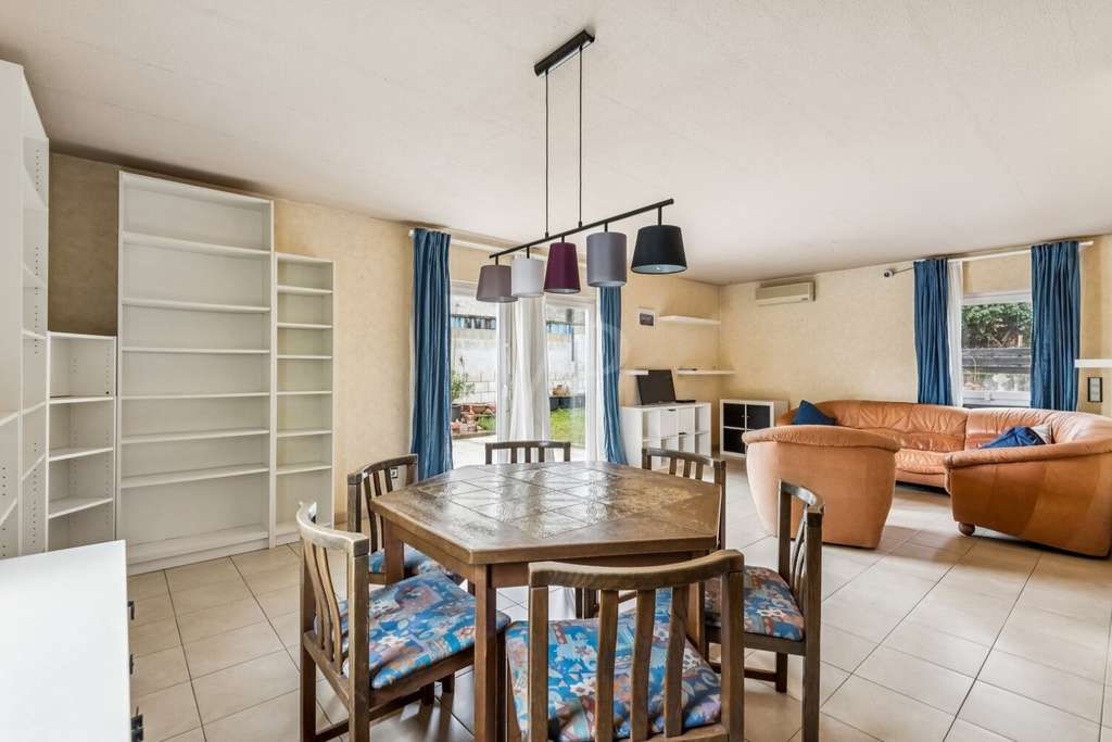 Immobilie in Biebelnheim - Energieeffizientes Zuhause mit großzügiger Terrasse und Doppelgarage! - Bild 2