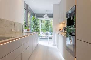 Top ausgestattete Bauhaus-Villa nahe Sacrower See – Pool, PV, Kamin, SIEMATIC, Alarm u.v.m. – Die vollständige Adresse der Immobilie erhältst du vom Anbieter., 14476 Groß Glienicke, Potsdam – Vorschaubild 5