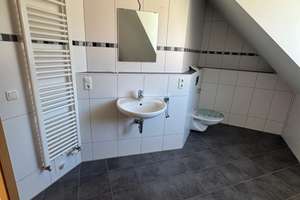 Sonnige Doppelhaushälfte mit Garage, Terrasse und Garten in Hilgertshausen zu vermieten! – 86567 Hilgertshausen-Tandern – Vorschaubild 7