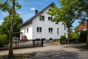 Großzügiges Einfamilienhaus mit Einliegerwohnung auf sonnigem Südgrundstück – Die vollständige Adresse der Immobilie erhältst du vom Anbieter., 14612 Falkensee – Vorschaubild 4