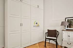 Charmanter Altbau mit Charakter: 3-Zimmer-Wohnung mit Fischgrätenparkett im 1. OG nahe Ku'damm. – Die vollständige Adresse der Immobilie erhältst du vom Anbieter., 10707 Wilmersdorf, Berlin – Vorschaubild 19