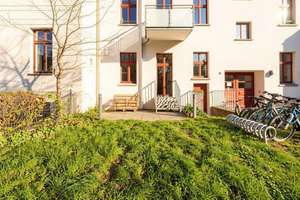 Hübsche Altbauwohnung an der Torstraße mit 2 Zimmern und kleiner Terrasse - aktuell vermietet – Die vollständige Adresse der Immobilie erhältst du vom Anbieter., 10119 Prenzlauer Berg, Berlin – Vorschaubild 10