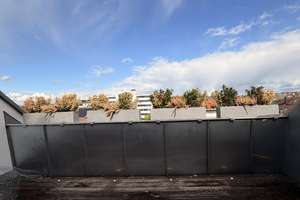 Stilvolle Dachgeschosswohnung mit Balkon und Blick über München – Konstanzer Straße 36, 80809 Am Riesenfeld, München – Vorschaubild 12