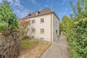 Mehr Platz als 102 m² vermuten lassen: Familienhaus mit Garten in Stuttgart-Weilimdorf