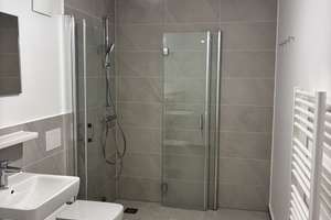 Neubau // Praktische 3,5-Zimmer-Wohnung mit EBK und Terrasse/Garten – Hagedornstraße 96, 12487 Johannisthal, Berlin – Vorschaubild 9