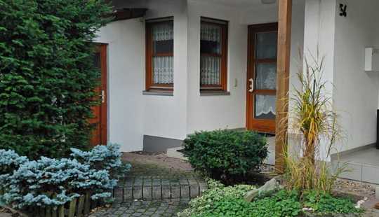 Bild von Provisionsfrei: Gemütliches Reihenhaus im Grünen / Zentrumsnah