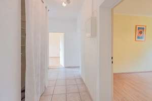 Helle 3-Zimmerwohnung mit Balkon/Stellplatz und Kellerabteil | Berlin-Lankwitz – Die vollständige Adresse der Immobilie erhältst du vom Anbieter., 12249 Lankwitz, Berlin – Vorschaubild 5