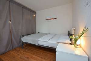 Modern möblierte Wohnung mit Terrasse in Stuttgart Weilimdorf – Die vollständige Adresse der Immobilie erhältst du vom Anbieter., 70499 Weilimdorf (Ortsteil), Stuttgart – Vorschaubild 2