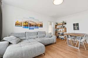 Sanierte  und  Leerstehende 3-Zimmer-Wohnung mit Loggia in Köln-Neubrück