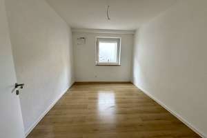 Modernisierte 2-Zimmer-Wohnung in gepflegtem Mehrfamilienhaus – Wartbergstraße 17, 74072 Heilbronn, Heilbronn – Vorschaubild 3