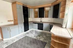 Großzügige lichtdurchflutete 2,5-Zimmer-Maisonette-Wohnung mit sonniger Dachterrasse – Die vollständige Adresse der Immobilie erhältst du vom Anbieter., 91056 Frauenaurach, Erlangen – Vorschaubild 2