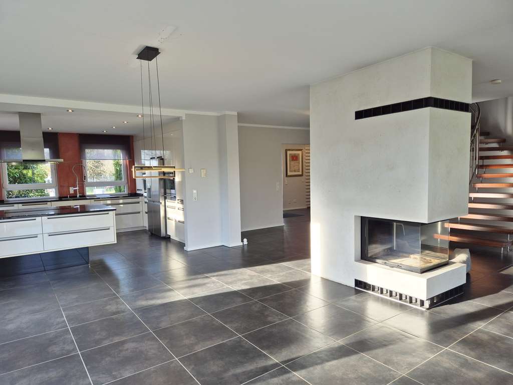 Immobilie in Niedermohr - Exklusives Wohnhaus in angenehm abgeschirmter Lage - Bild 3