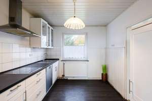 Einfamilienhaus mit 109 m² Wohnfläche, großem Grundstück und modernisierten Fenstern – Die vollständige Adresse der Immobilie erhältst du vom Anbieter., 25379 Herzhorn – Vorschaubild 3