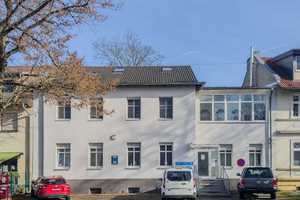 Wohn- und Geschäftshaus mit attraktiver Maisonette-Wohnung, Praxis und Einliegerwohnung, nahe S-Bhf – Märkisch-Oderland (Kreis) – Vorschaubild 1