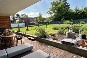 Wohnen 
auf hohem Niveau
Stilvolle Eigentumswohnung
mit großzügigem Garten 
in  D-Unterbach