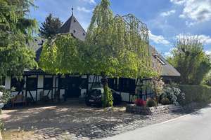 Wohnen mit Charakter: Fachwerkhaus im Süden von Solingen 