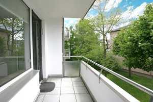 Frisch saniert: Bezugsfertige 3-Zimmer-Wohnung mit Balkon, Küche und Garage! – Aachen – Vorschaubild 2