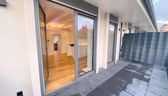 Bild von A+ Designer - Haus mit 6 Zimmer- Dachterrasse und Garten