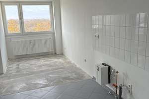 Charmante Wohnung mit einer Loggia // 7.OG Wohnung 1 – Breslauer Str. 277, 38440 Laagberg, Wolfsburg – Vorschaubild 3