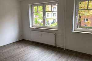 Hier findet jeder seinen Platz: ansprechende 2-Zi.-Wohnung mit Fahrstuhl, sofort anmietbar! – Moislinger Allee 92 A, 23558 Sankt Lorenz Süd, Lübeck – Vorschaubild 8