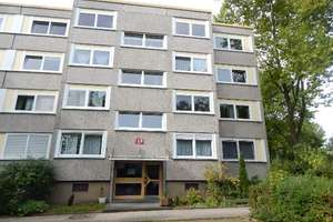 Stop! Großzügige 3,5-Zimmer-Wohnung (WBS)