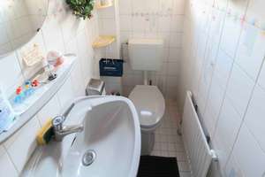 Familienglück in Berlin-Buckow – Großzügiges Reihenmittelhaus mit Terrasse, Garten und Stellplatz – Die vollständige Adresse der Immobilie erhältst du vom Anbieter., 12351 Buckow, Berlin – Vorschaubild 6