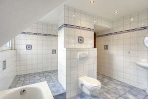 Dreigiebelhaus mit Kamin, Wintergarten & Südgrundstück – Die vollständige Adresse der Immobilie erhältst du vom Anbieter., 45891 Erle, Gelsenkirchen – Vorschaubild 22