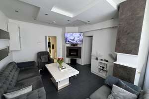 Charmante 5-Zimmer-Wohnung im 1. Obergeschoss – Die vollständige Adresse der Immobilie erhältst du vom Anbieter., 70327 Wangen, Stuttgart – Vorschaubild 2