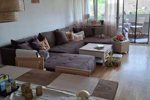 Moderne 3 Zimmer Wohnung mit großem Wohnbereich, 2 Bädern und Balkon