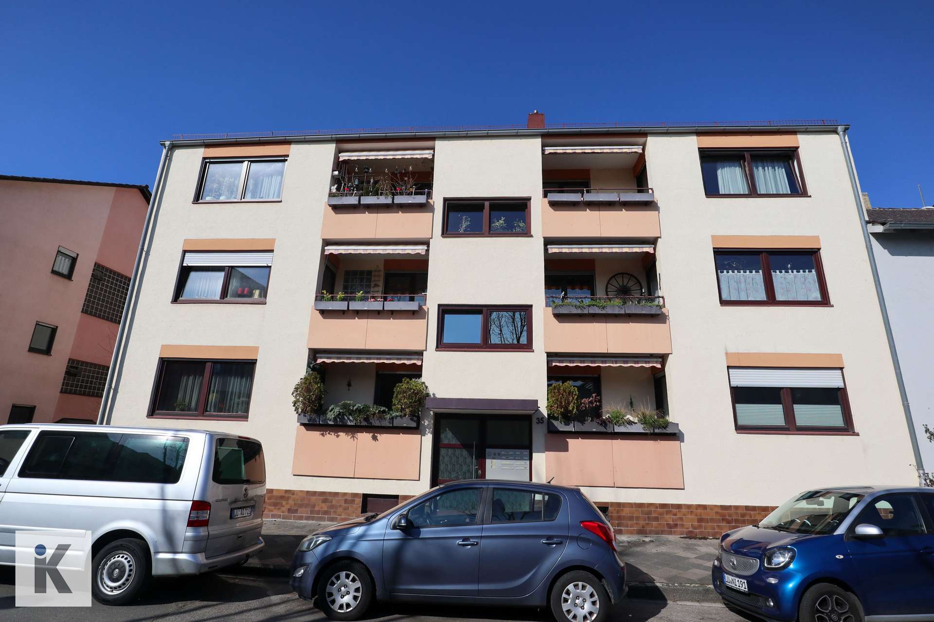 Ruhig gelegene 4-Zimmer-Wohnung mit zwei Balkonen und Stellplatz in Lu-Mundenheim, Ludwigshafen am Rhein – Bild 1