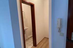 In Reilingen: Frisch renovierte 3 ZKB mit Balkon und Tiefgaragenstellplatz – 68799 Reilingen – Vorschaubild 11