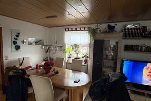 Charmante 4,5-Zimmer-DG-Wohnung mit großer Dachterrasse, Weitblick & Garage in Ulm – Weidachweg 81, 89081 Söflingen, Ulm – Vorschaubild 4