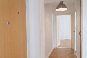 Einziehen statt renovieren – 2-Zimmer-Wohnung in gepflegter Wohnanlage – Die vollständige Adresse der Immobilie erhältst du vom Anbieter., 10365 Lichtenberg (Ortsteil), Berlin – Vorschaubild 4