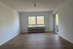 Helle 2-Zi Wohnung im 3. OG mit Aufzug und Balkon  – Florastr. 16, 42107 Uellendahl-Katernberg, Wuppertal – Vorschaubild 1