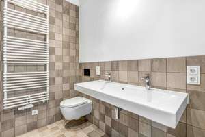 Architektur-Highlight am Mauerstreifen: Balkone, Sichtbeton, Privatsphäre & Weitblick – Die vollständige Adresse der Immobilie erhältst du vom Anbieter., 10435 Mitte (Ortsteil), Berlin – Vorschaubild 38