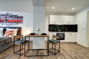 MÖBLIERT - MODERN UND ZENTRAL  Business-Apartment im Echaz Center Reutlingen – Die vollständige Adresse der Immobilie erhältst du vom Anbieter., 72764 Reutlingen-Mitte, Reutlingen – Vorschaubild 2