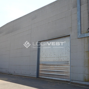 Industrie- und Lagerhalle mit guter Anbindung