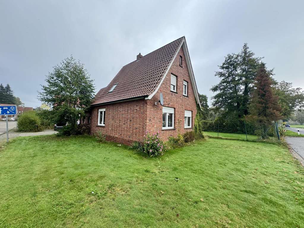 Immobilie in Lage - Renovierungsbedürftiges Einfamilienhaus - Bild 1