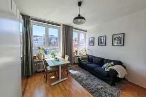 Lichtdurchflutete 2-Zimmer-Wohnung am Elisenbrunnen 