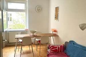Wunderschöne 1.5 Zimmer  Altbauwohnung mit perfekter Verkehrsanbindung  – Bellermannstraße 93, 13357 Gesundbrunnen, Berlin – Vorschaubild 1