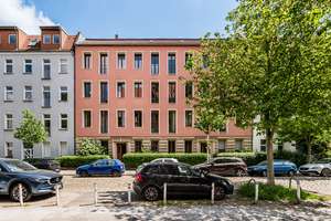 Wohnen mit Seltenheitswert – Tolle Altbauwohnung mit  Privatsphäre! Ganze Etage! Hofseitiger Balkon! – Kiekebuschstraße 3, 12555 Köpenick, Berlin – Vorschaubild 2