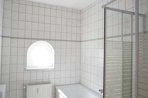 ~ Erdgeschoss wenige Stufen + BALKON + DUSCHE + WANNE~ – Fontanestraße 12, 47139 Beeck, Duisburg – Vorschaubild 10