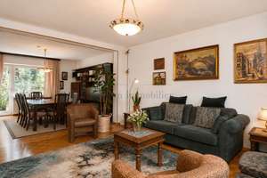 Platz für alle: Großzügiges Zweifamilienhaus mit herrlichem Garten, Carport und Bauerwartungsland..! – Die vollständige Adresse der Immobilie erhältst du vom Anbieter., 22457 Schnelsen, Hamburg – Vorschaubild 4