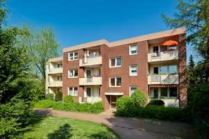 Großzügig geschnittene 3 Zimmerwohnung mit Balkon zu vermieten (WBS)