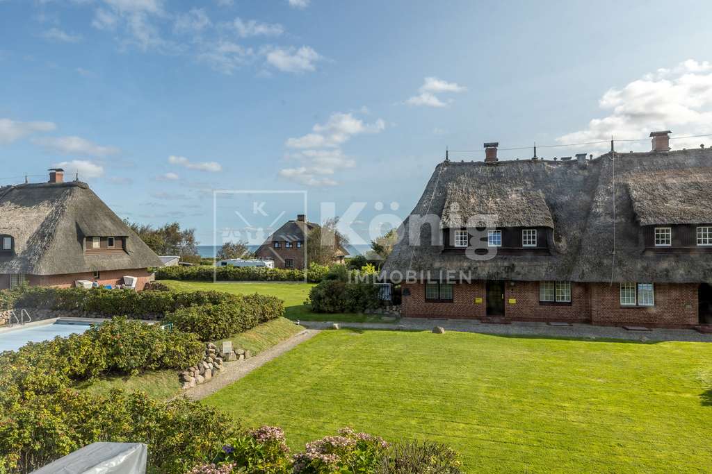 Immobilie in Wenningstedt-Braderup (Sylt) - WATTBLICK: 3-ZIMMERWOHNUNG UNTER REET - Bild 0