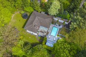 Einzigartiges Einfamilienhaus mit Poolbereich und traumhaftem Garten