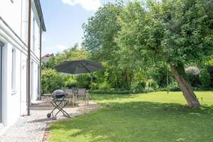 Qualität vom Feinsten in grüner Oase - Einfamilienhaus in Ingolstadt-Friedrichshofen – Die vollständige Adresse der Immobilie erhältst du vom Anbieter., 85049 Friedrichshofen-Hollerstauden, Ingolstadt – Vorschaubild 2